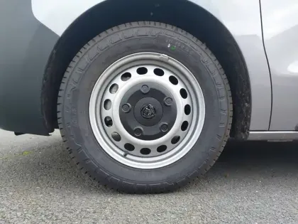 Photo 12 Peugeot Expert  CA FIXE M BLUEHDI 180 S&S EAT8