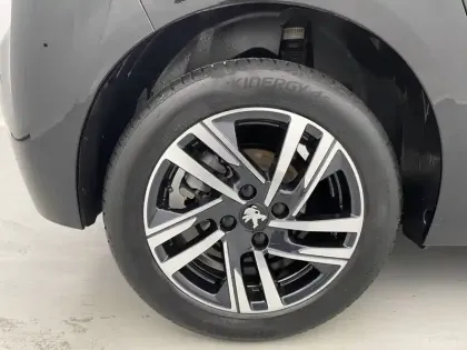 Photo 18 Peugeot 208  BlueHDi 100 S&S BVM6