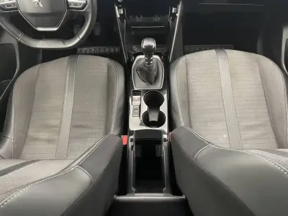 Photo 24 Peugeot 208  BlueHDi 100 S&S BVM6