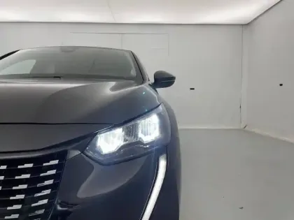 Photo 29 Peugeot 208  BlueHDi 100 S&S BVM6