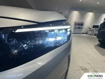 Photo 21 Opel Corsa  1.2 Turbo Hybrid 110 ch e-DCT6