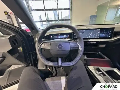 Photo 15 Opel Grandland  1.2 Turbo Hybrid 145 ch e-DCT6