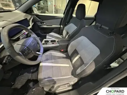 Photo 10 Opel Grandland  1.2 Turbo Hybrid 145 ch e-DCT6