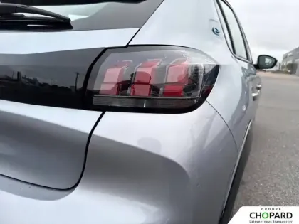 Photo 22 Peugeot 208  Electrique 50 kWh 136ch