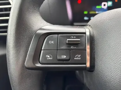 Photo 25 Citroën C4 e- 136 ch Automatique