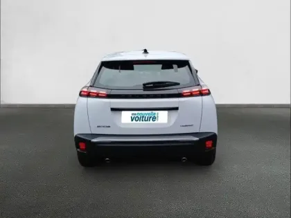 Photo 44 Peugeot 2008  Hybrid 145 e-DCS6