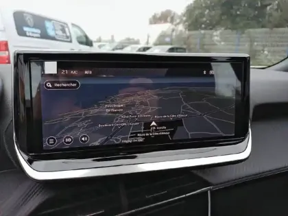 Photo 57 Peugeot 2008  Hybrid 145 e-DCS6