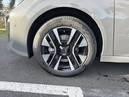 Photo 12 Peugeot 208  Hybrid 110 e-DCS6