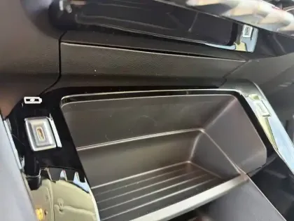 Photo 19 Peugeot 208  Hybrid 110 e-DCS6