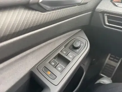 Photo 23 Volkswagen Golf  2.0 TDI SCR 150 DSG7