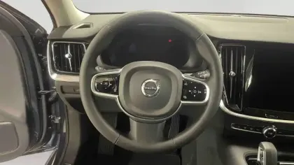 Photo 13 Volvo V60  T6 AWD Hybride Rechargeable 253 ch + 145 ch Geartronic 8