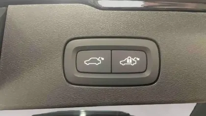 Photo 14 Volvo V60  T6 AWD Hybride Rechargeable 253 ch + 145 ch Geartronic 8