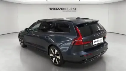 Photo 6 Volvo V60  T6 AWD Hybride Rechargeable 253 ch + 145 ch Geartronic 8