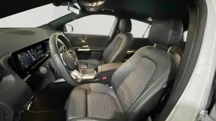 Photo 14 Mercedes GLA  200 7G-DCT