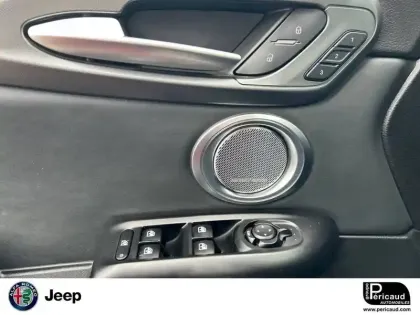 Photo 13 Alfa Romeo Tonale  1.3 Hybride Rechargeable PHEV 280ch AT6 Q4