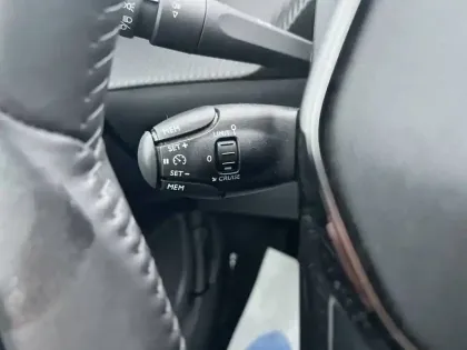 Photo 14 Peugeot 2008  PureTech 100 S&S BVM6