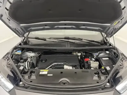 Photo 20 Peugeot 5008  Hybrid 136 e-DCS6