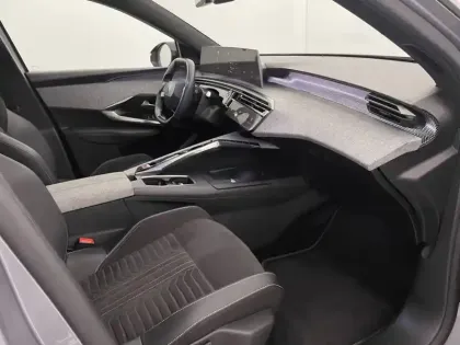 Photo 25 Peugeot 5008  Hybrid 136 e-DCS6