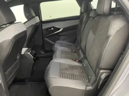 Photo 14 Peugeot 5008  Hybrid 136 e-DCS6