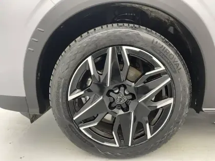 Photo 16 Peugeot 5008  Hybrid 136 e-DCS6