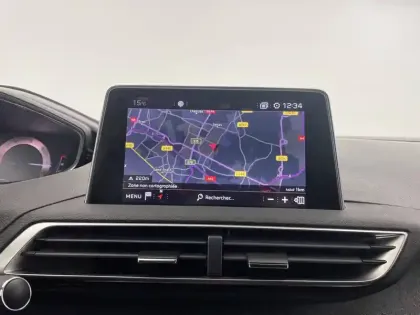 Photo 18 Peugeot 3008  1.6 BlueHDi 120ch S&S EAT6