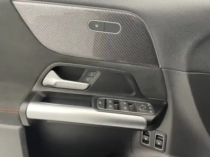 Photo 24 Mercedes GLA  250 e Hybrid EQ 8G-DCT