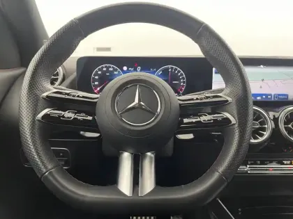 Photo 22 Mercedes GLA  250 e Hybrid EQ 8G-DCT