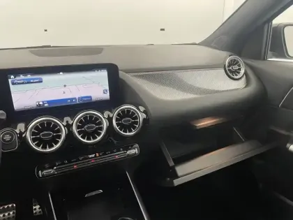 Photo 27 Mercedes GLA  250 e Hybrid EQ 8G-DCT