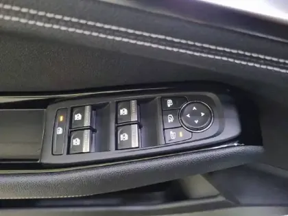 Photo 31 Renault Austral  E-Tech hybrid 200