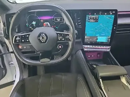 Photo 7 Renault Austral  E-Tech hybrid 200