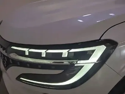 Photo 15 Renault Austral  E-Tech hybrid 200