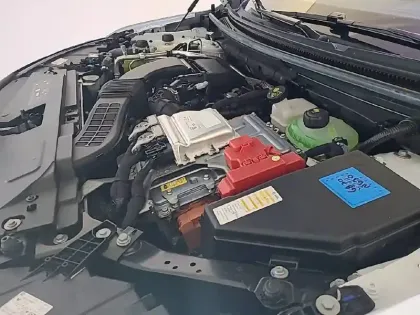 Photo 14 Renault Austral  E-Tech hybrid 200