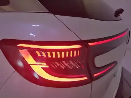 Photo 16 Renault Austral  E-Tech hybrid 200