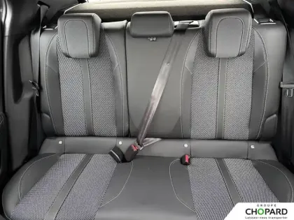 Photo 18 Peugeot 2008  Hybrid 136 e-DCS6