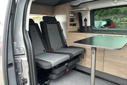 Photo 8 Citroën Spacetourer Holidays Diesel 180 ch boîte automatique