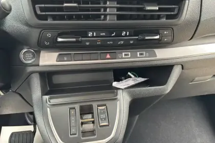 Photo 21 Citroën Spacetourer Holidays Diesel 180 ch boîte automatique