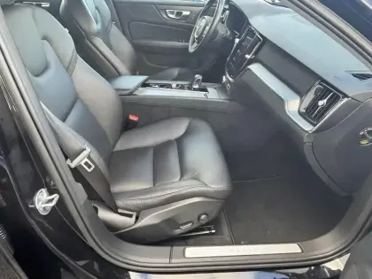 Photo 8 Volvo V60  B4 197 ch Geartronic 8