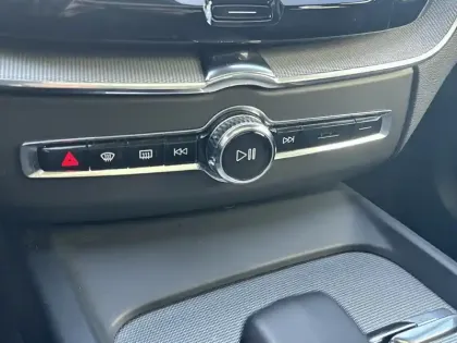 Photo 18 Volvo Xc60  T6 AWD Hybride rechargeable 253 ch+145 ch Geartronic 8