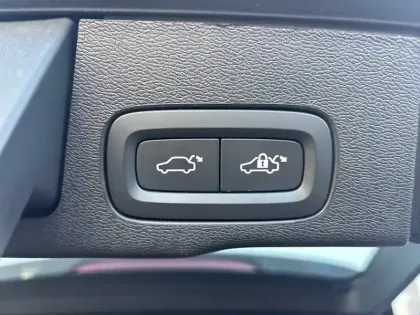 Photo 8 Volvo Xc60  T6 AWD Hybride rechargeable 253 ch+145 ch Geartronic 8