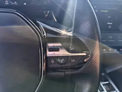 Photo 20 Peugeot 308  BlueHDi 130ch S&S EAT8