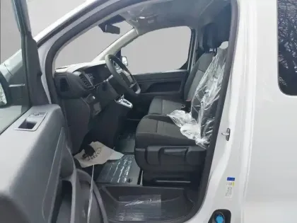 Photo 10 Peugeot Expert  CA FIXE M BLUEHDI 180 S&S EAT8