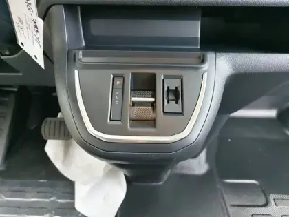 Photo 13 Peugeot Expert  CA FIXE M BLUEHDI 180 S&S EAT8