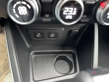 Photo 135 Dacia Duster  TCe 150 FAP 4x2 EDC