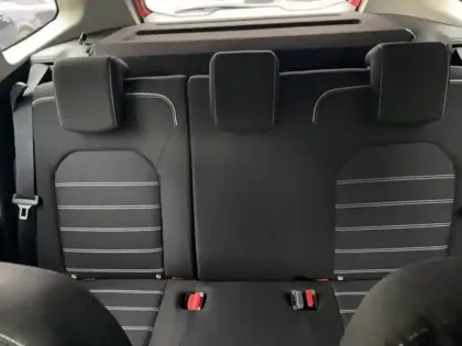 Photo 94 Dacia Duster  TCe 150 FAP 4x2 EDC