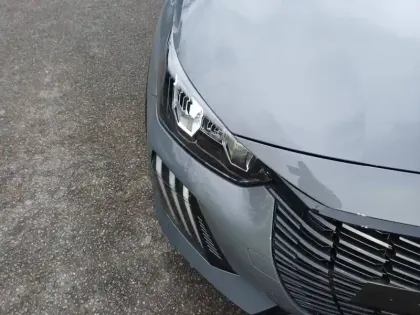 Photo 55 Peugeot 208  100 S&S BVM6