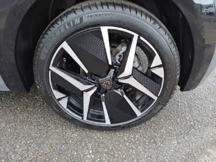 Photo 52 Peugeot 208  100 S&S BVM6