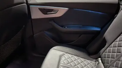 Photo 15 Audi Q8  55 TFSI e 381 Tiptronic 8 Quattro