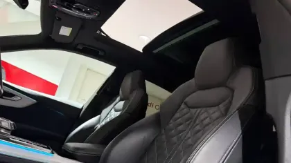 Photo 12 Audi Q8  55 TFSI e 381 Tiptronic 8 Quattro