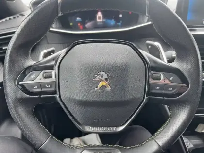 Photo 16 Peugeot 2008  PureTech 130 S&S EAT8