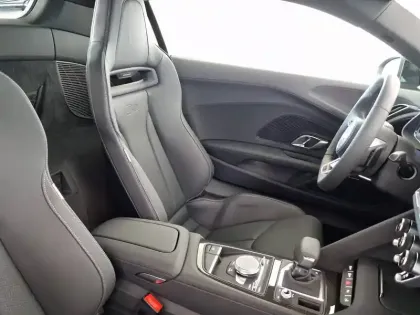 Photo 37 Audi R8  V10 5.2 FSI 540 S tronic 7 RWD